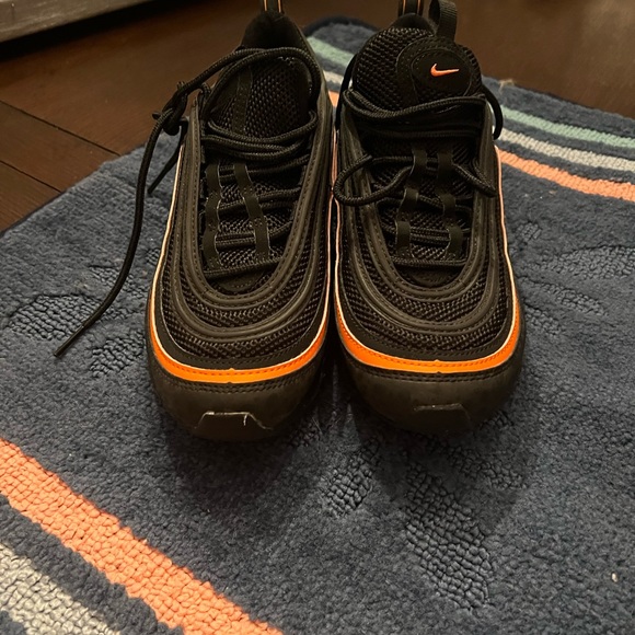 Nike Airmax orange and black - Picture 3 of 5